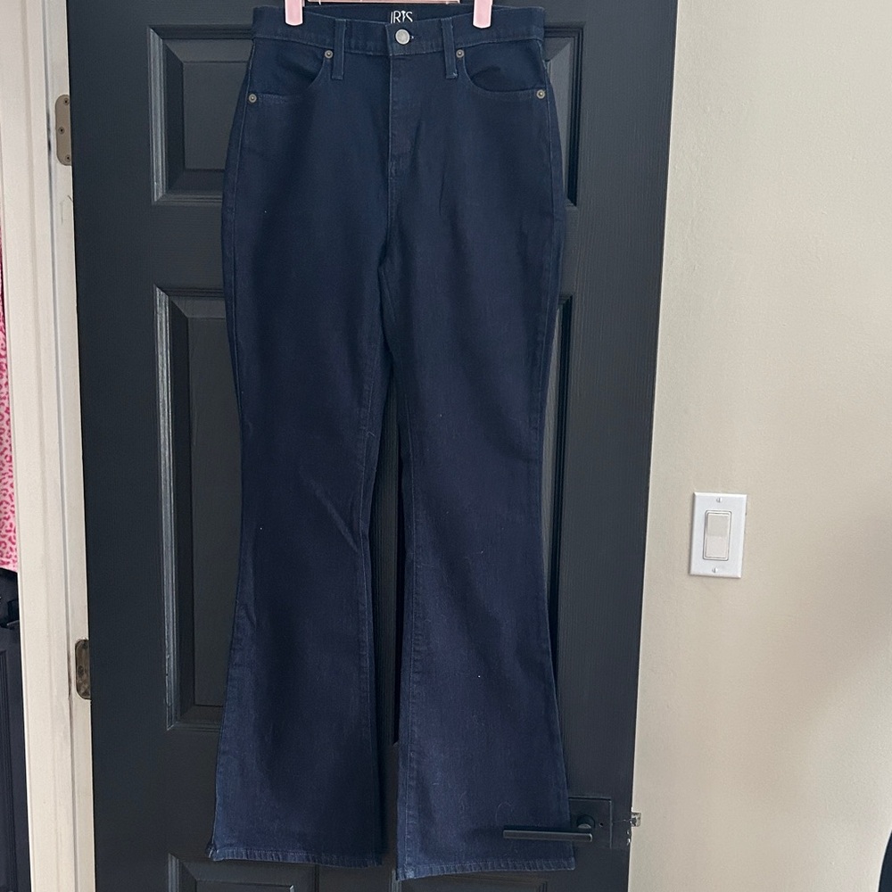 Iris Dark Indigo Women's Flare curvy Jeans